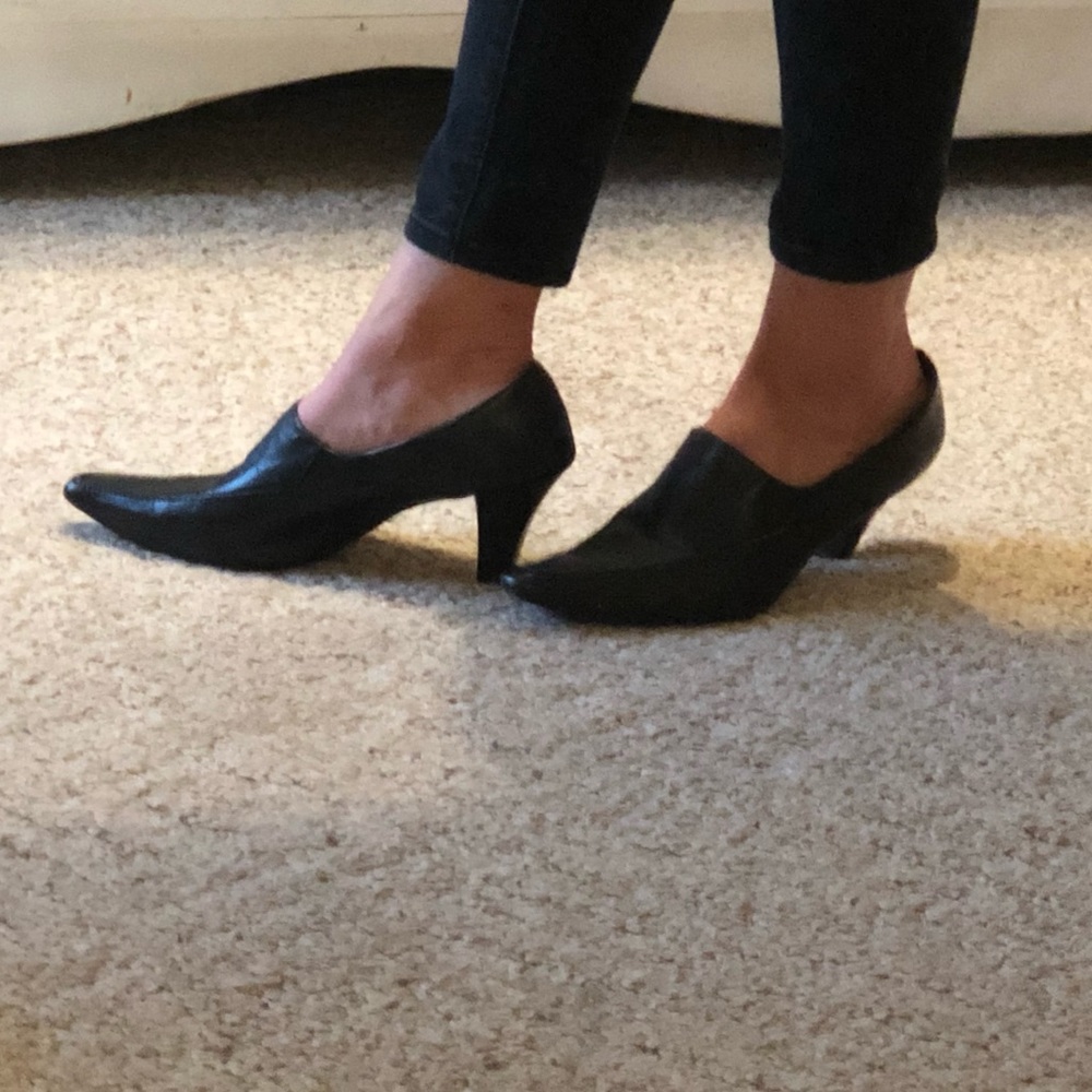Pointed tip booties - Picture 3 of 3